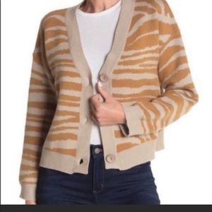 🛍FLASH SALE! Lumiere Animal Print Cardigan